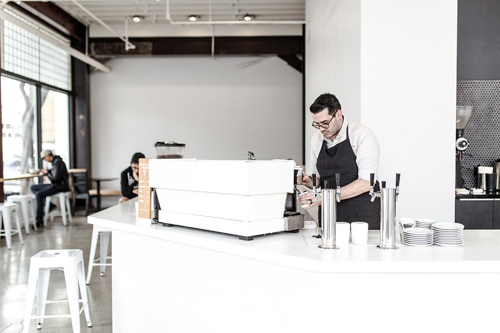 Clean & Simple With Minimalistic Workspace – Unero Classic